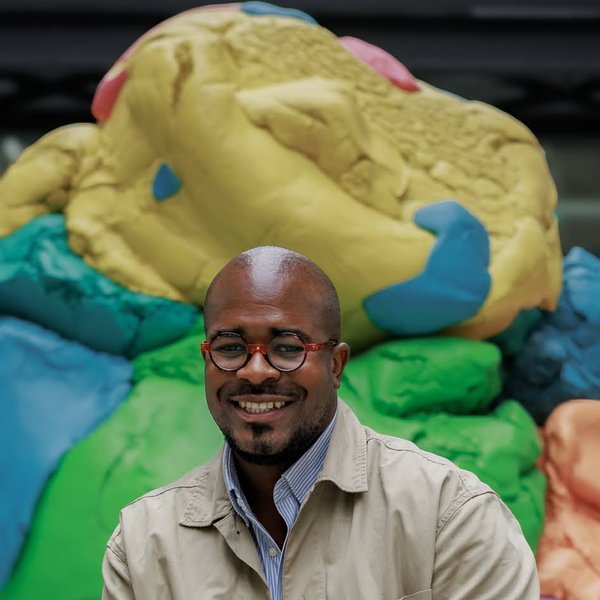 Augustin Doumbe, fondateur de Delivery Academy, client de l'agence de personal branding